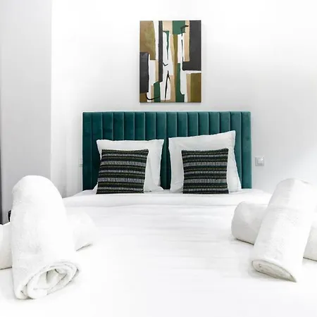Studio De Charme Au Coeur Des Batignolles